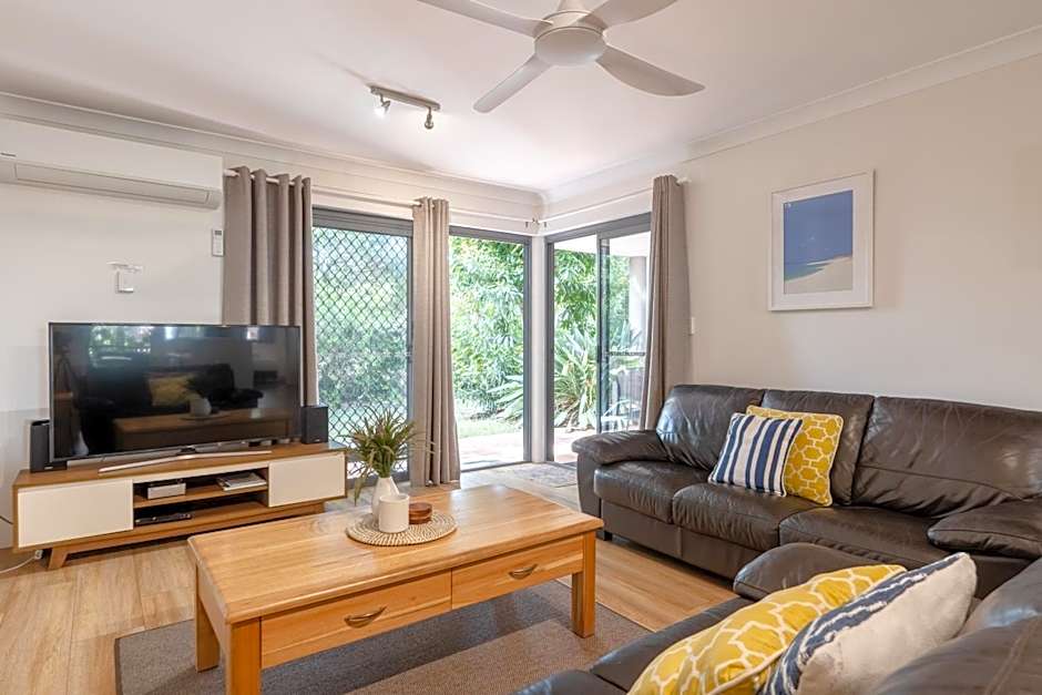 Outrigger Bay Apartments