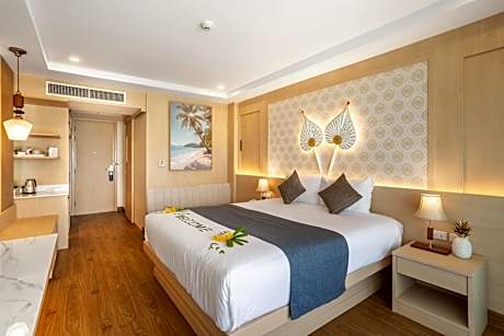 Deluxe Double or Twin Room with Sea View