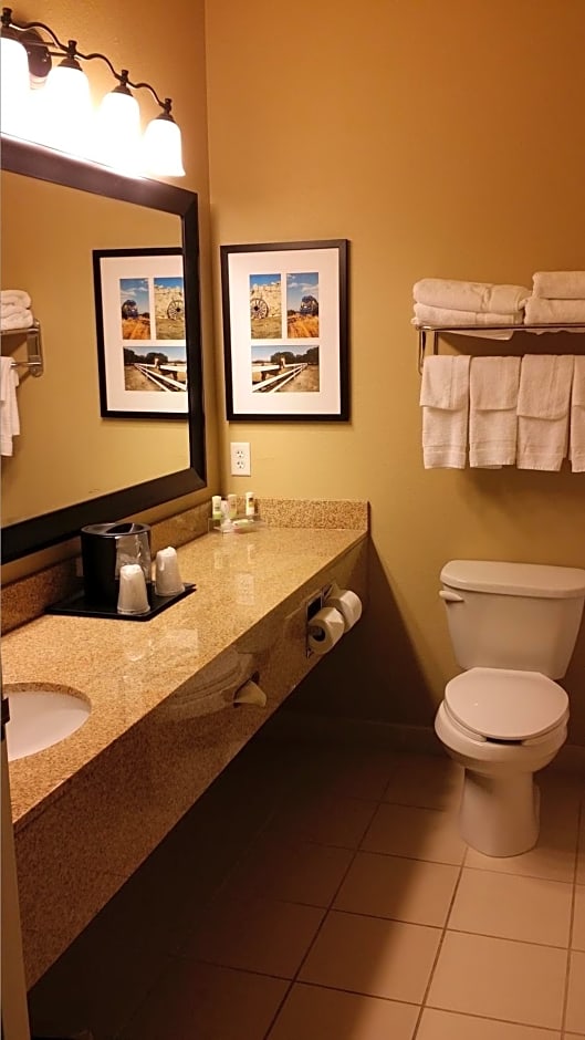 Country Inn & Suites by Radisson, Minot, ND