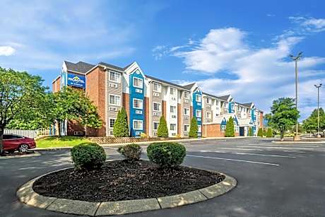 Microtel Inn & Suites by Wyndham Georgetown
