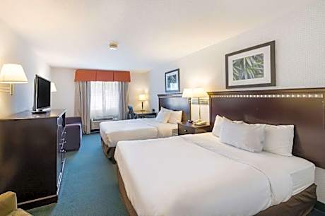 Queen Room with Two Queen Beds - Non-Smoking