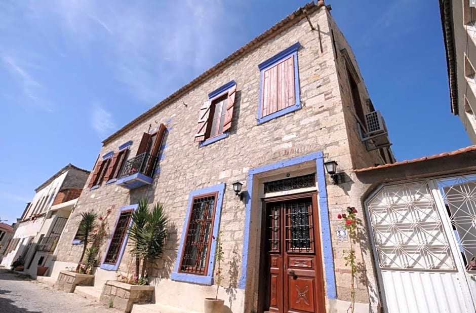 Cozy Room in a Boutique Hotel near Popular Attractions of Cesme