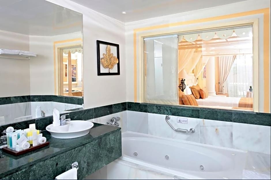 Bahia Principe Luxury Bouganville Adults Only