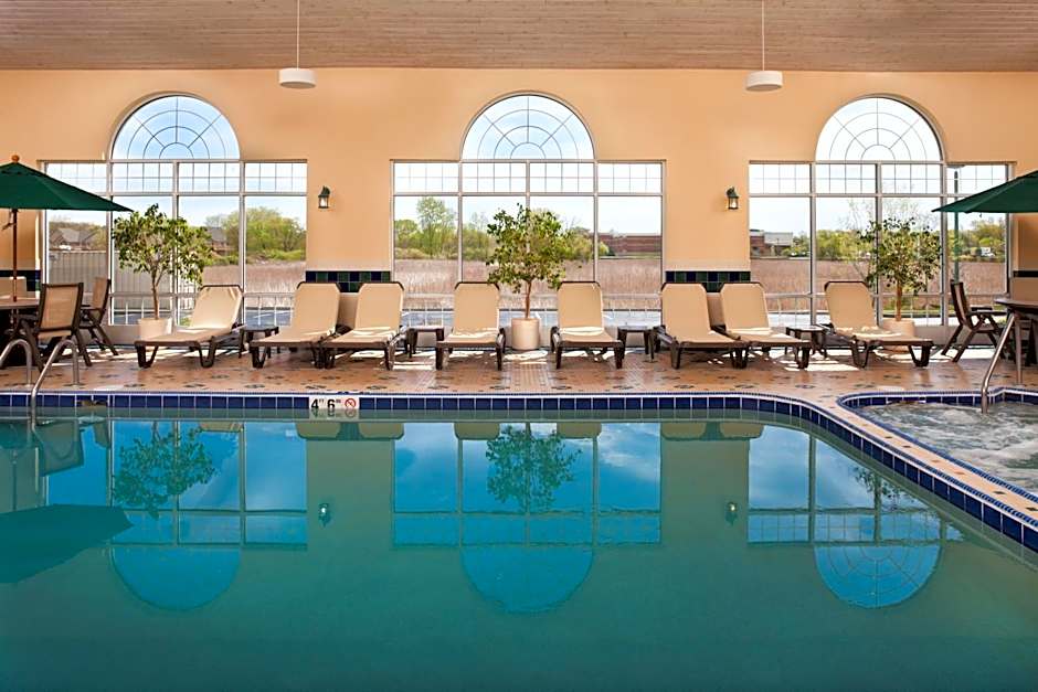 Country Inn & Suites by Radisson, Milwaukee West (Brookfield), WI