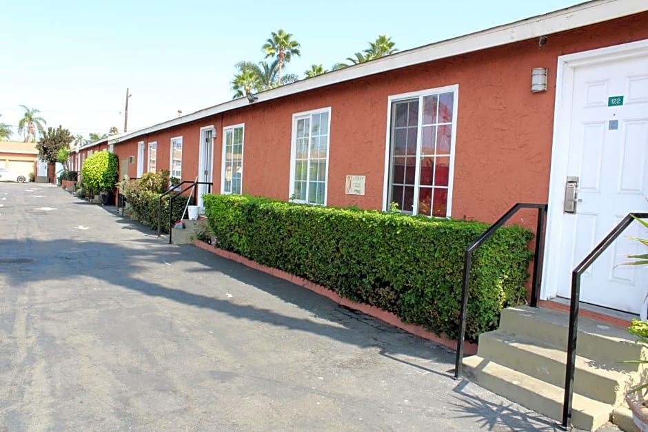 Oceanside Inn and Suites