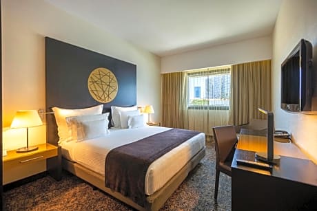 Premier One-Bedroom Suite