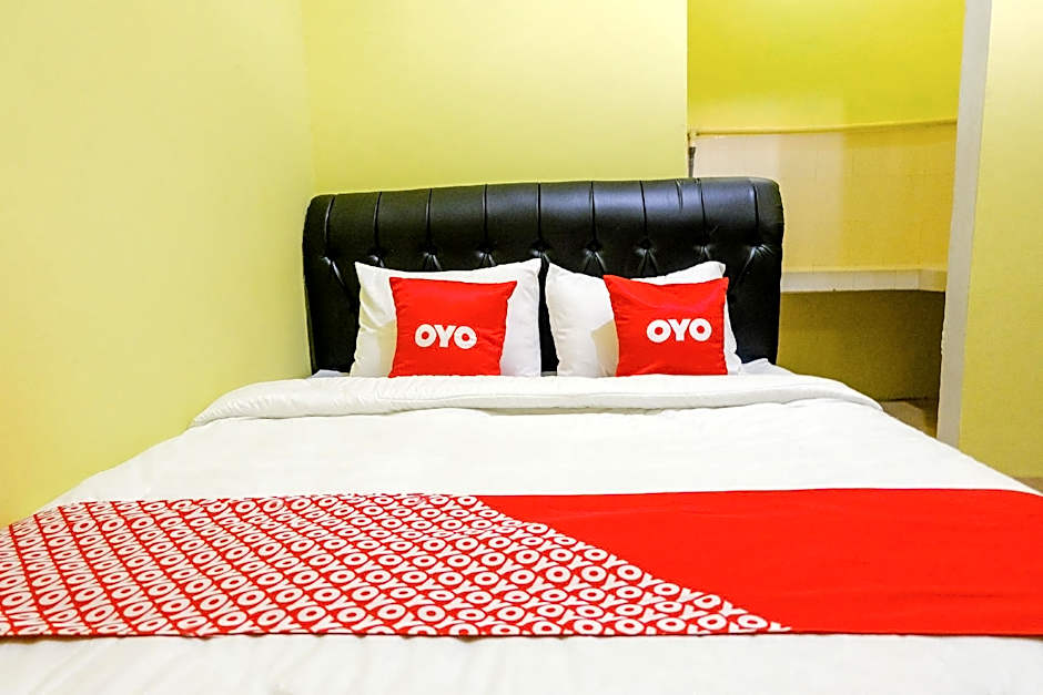 OYO 1784 Hj. Aniek Residence