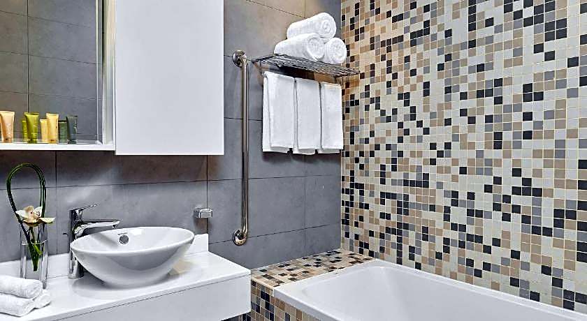 Staybridge Suites Doha Lusail By IHG