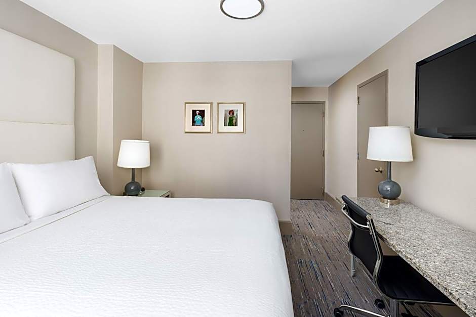 Holiday Inn Express Chicago - Magnificent Mile By IHG