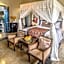 Villa Mayurana by Edwards Collection