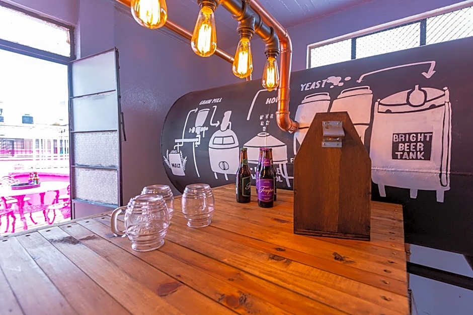 Mala Vecindad Beer Hotel