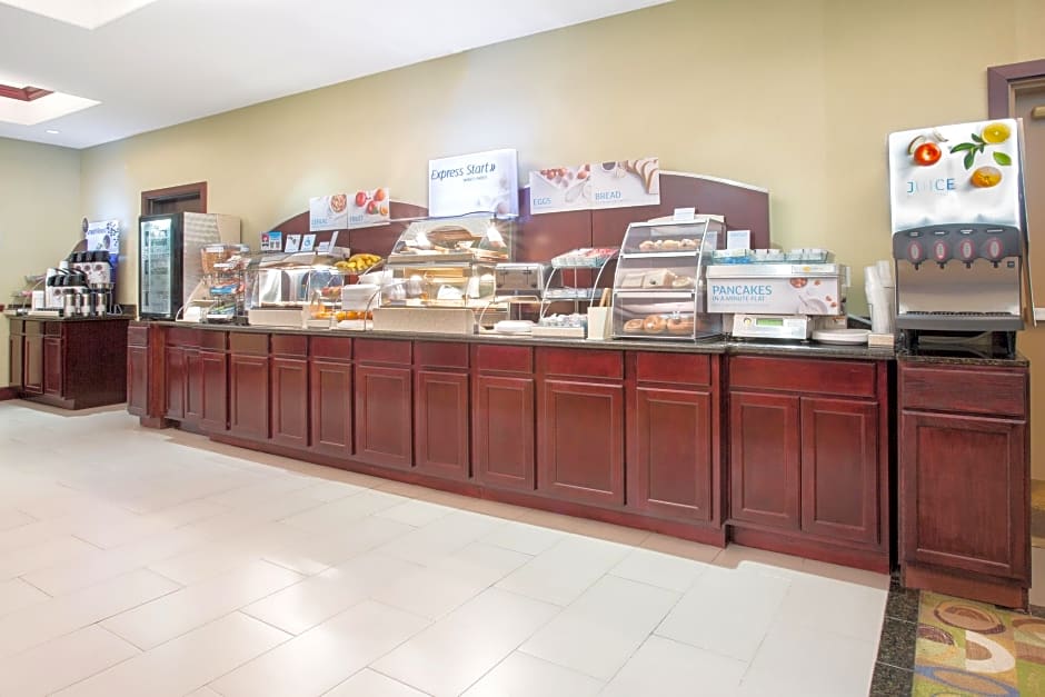 Holiday Inn Express and Suites Hotel - Pauls Valley By IHG