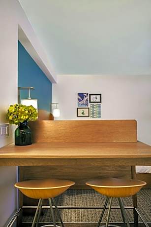 Executive Suite, 2 Queen, Sofa bed