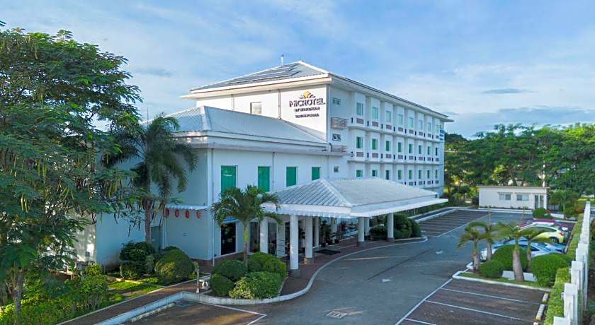 Microtel by Wyndham South Forbes near Nuvali