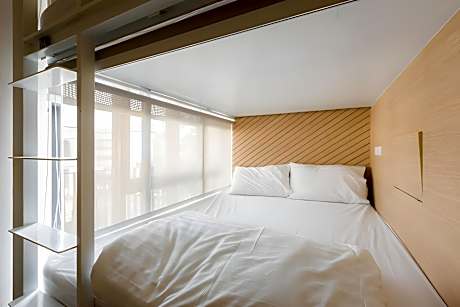 Mixed Dormitory Room