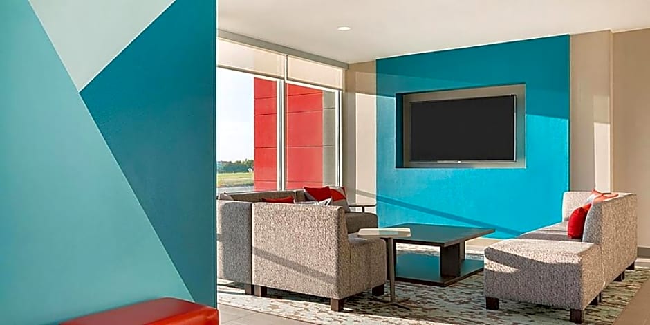 avid hotel Fayetteville West By IHG
