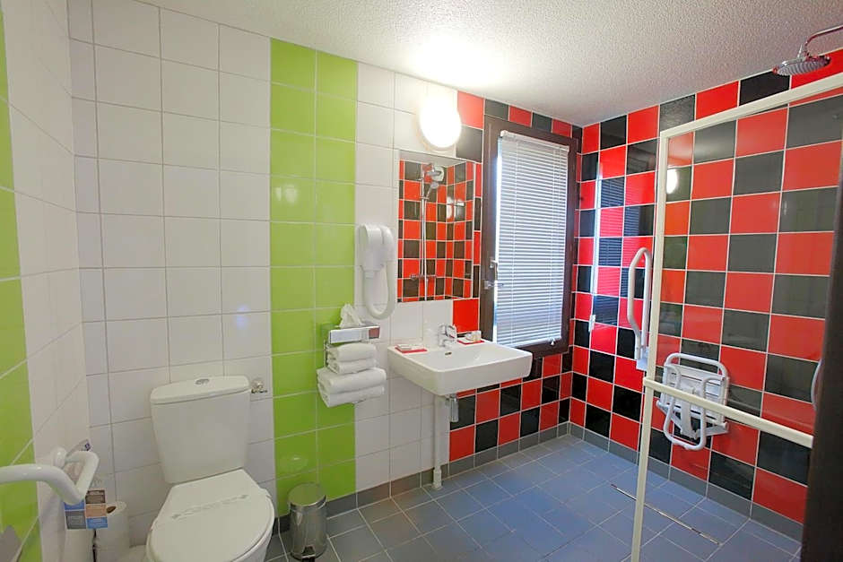 Kyriad Design Enzo Cannes Ecluse