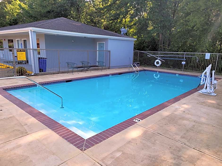 Super 8 by Wyndham Arkadelphia Caddo Valley Area