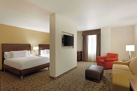 2 Queen Junior Suite Jetted Tub