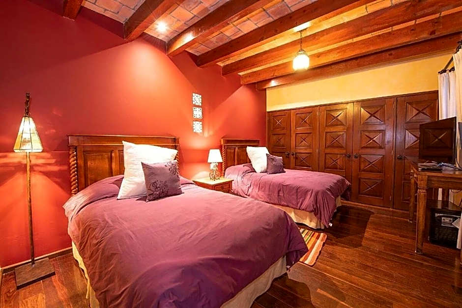 Exclusive Luxury Guest Center House