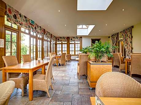 Junior Double or Twin Suite