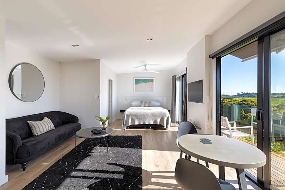 Cable Bay Views