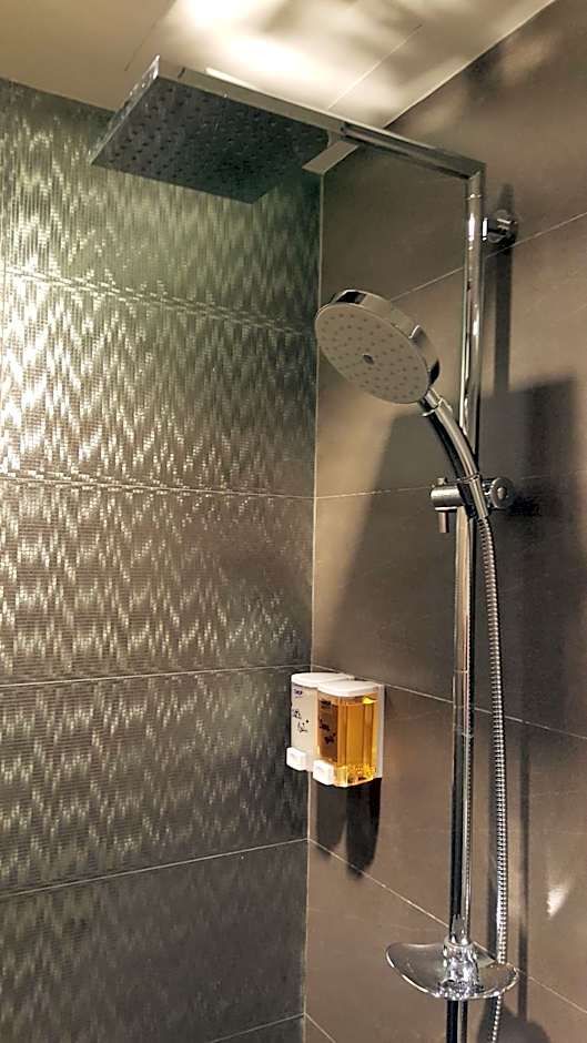 The Relaxing Room Pool Access at Rain Resort Condominium Cha Am- Hua Hin