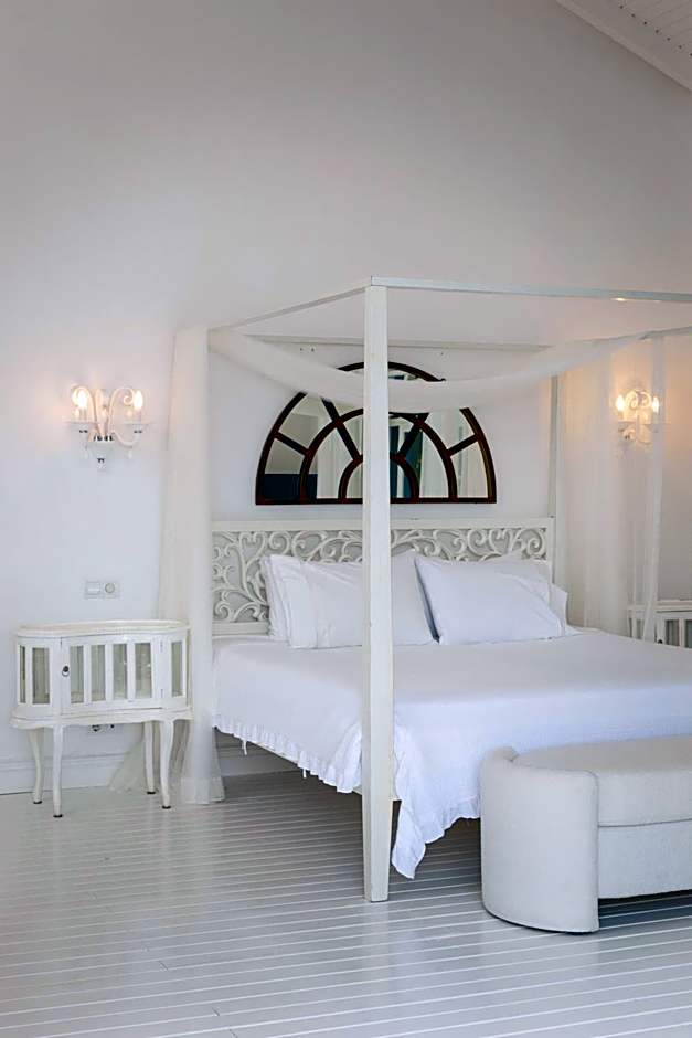 Sabrinas Haus - Adult Only +14