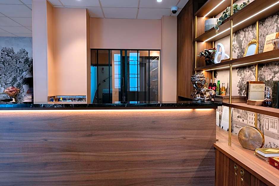 Kyriad Paris 10 - Canal Saint Martin - République