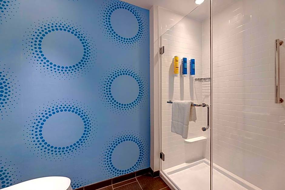 Tru by Hilton Grantville, PA