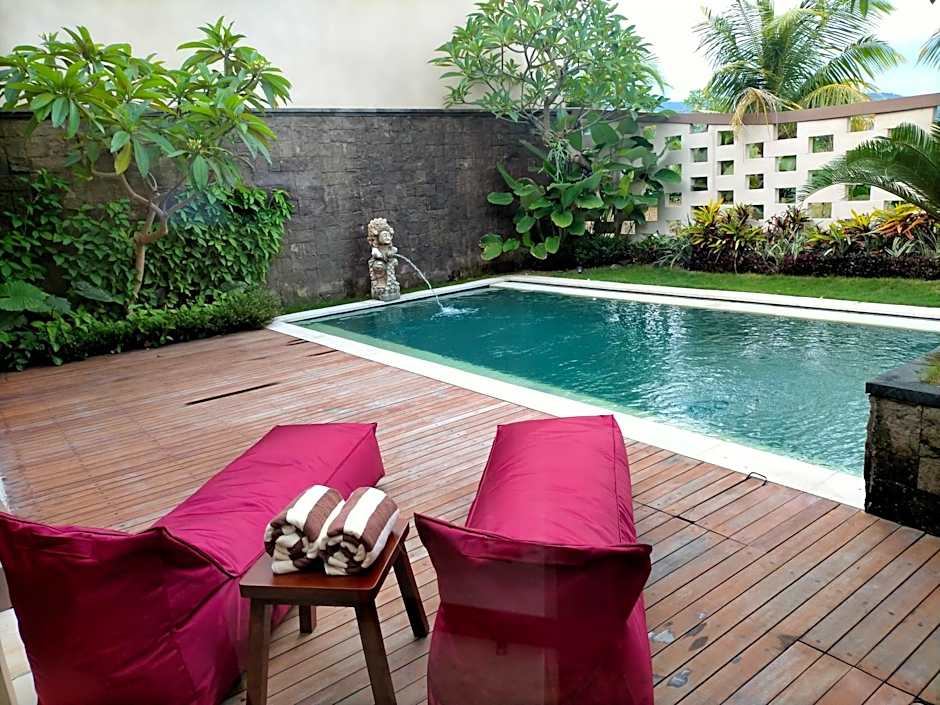 The Grand Villandra Resort Lovina