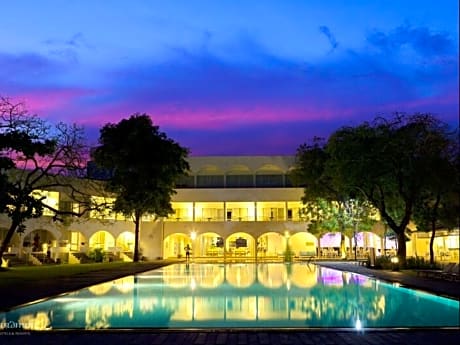 Trinco Blu by Cinnamon