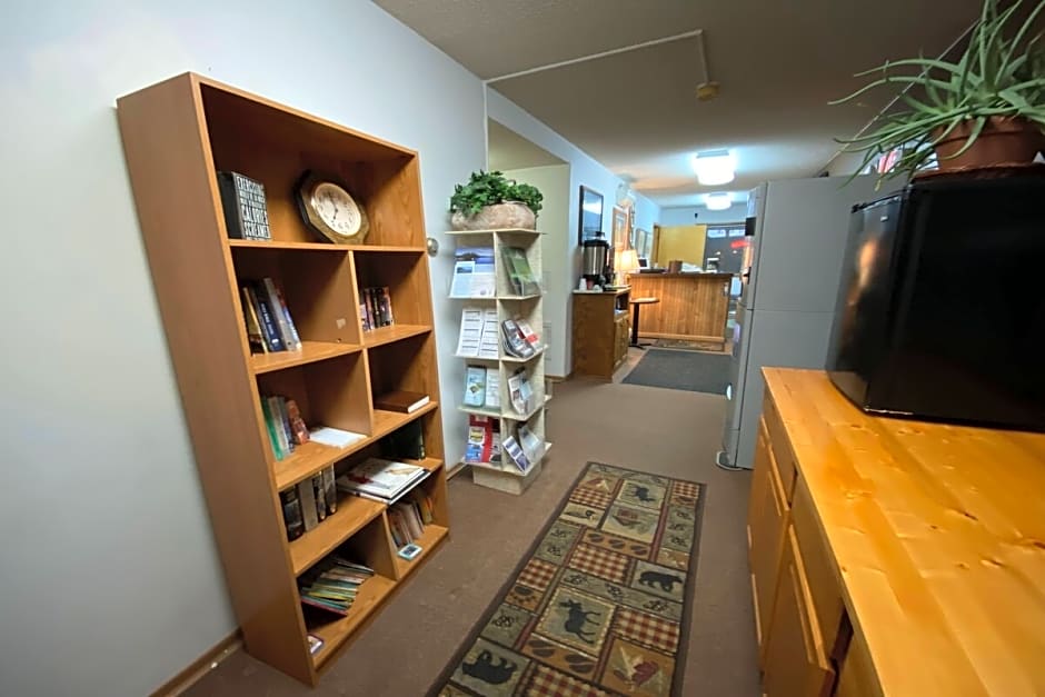 Love Hotels Voyageur by OYO at International Falls MN