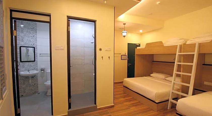 Shamrock Guest House ll
