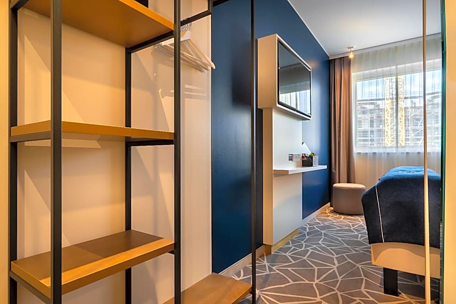 Holiday Inn - the niu, Ridge Halle Central Station By IHG