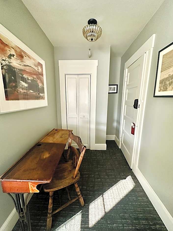 Inn @ Gifford House