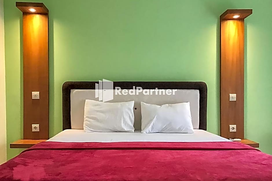 Pondok Mesari RedPartner Near Legian Beach