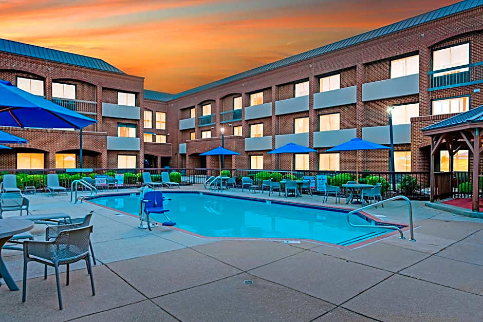 Comfort Suites Chesapeake - Norfolk