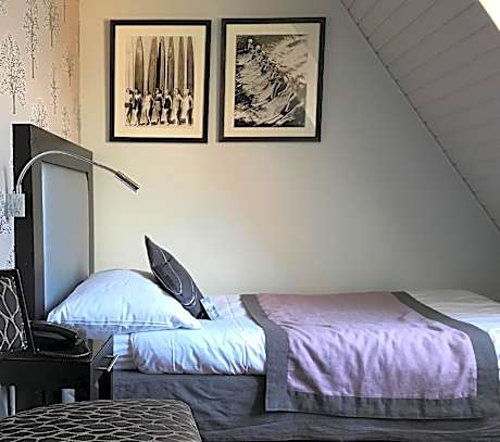 Courtyard View Room