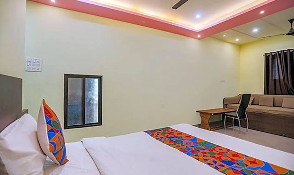 FabExpress Banarasi Kothi