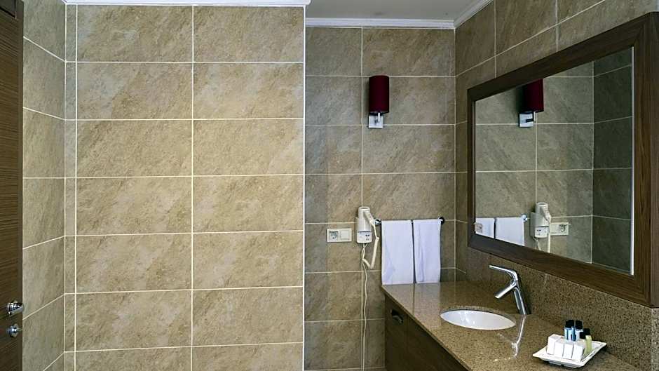 Ladies Beach Suit Otel