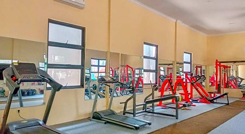 RedDoorz near Alun Alun Slawi