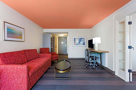 Queen Suite