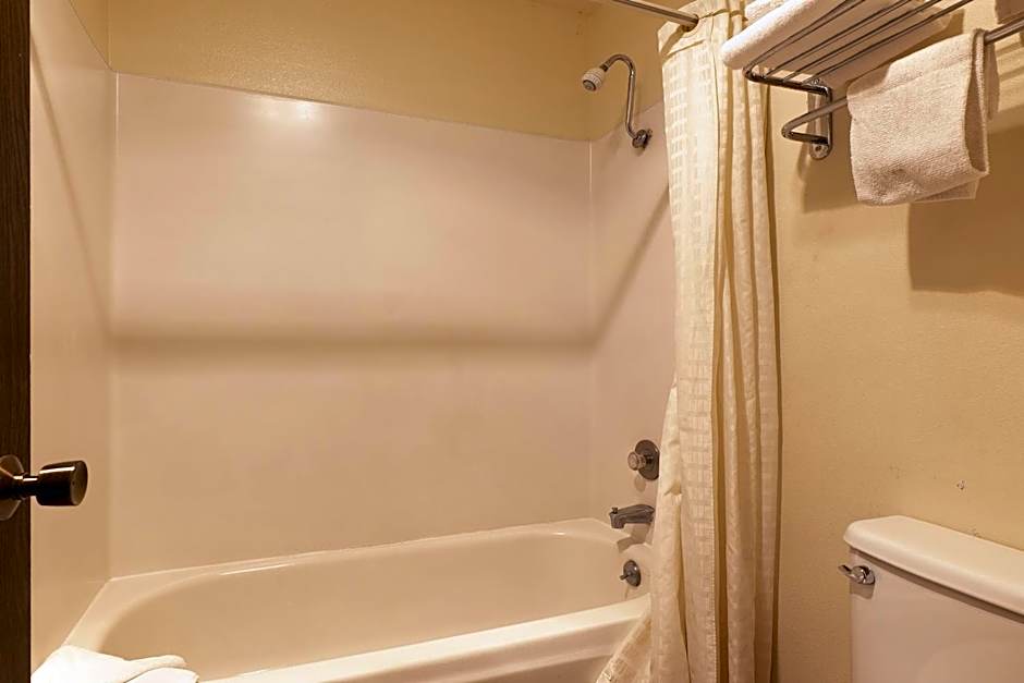 Travelodge by Wyndham Chehalis