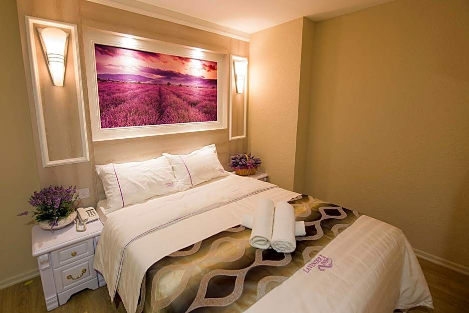 Lavender Inn USJ