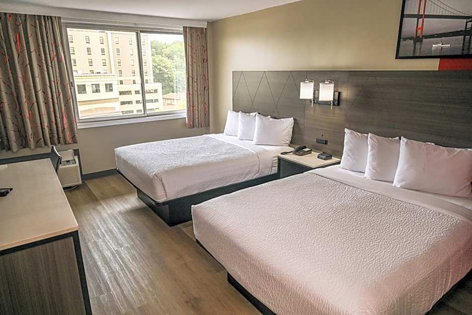 Ramada by Wyndham North Bergen