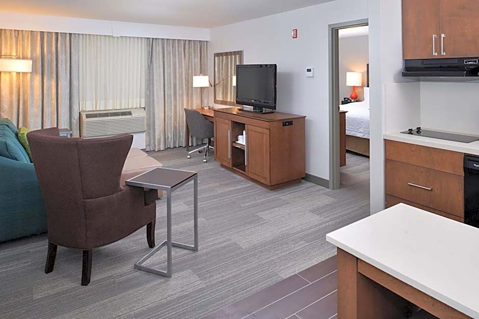 Hampton Inn & Suites By Hilton Calgary University Northwest