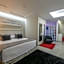 Mondrian Suite Hotel