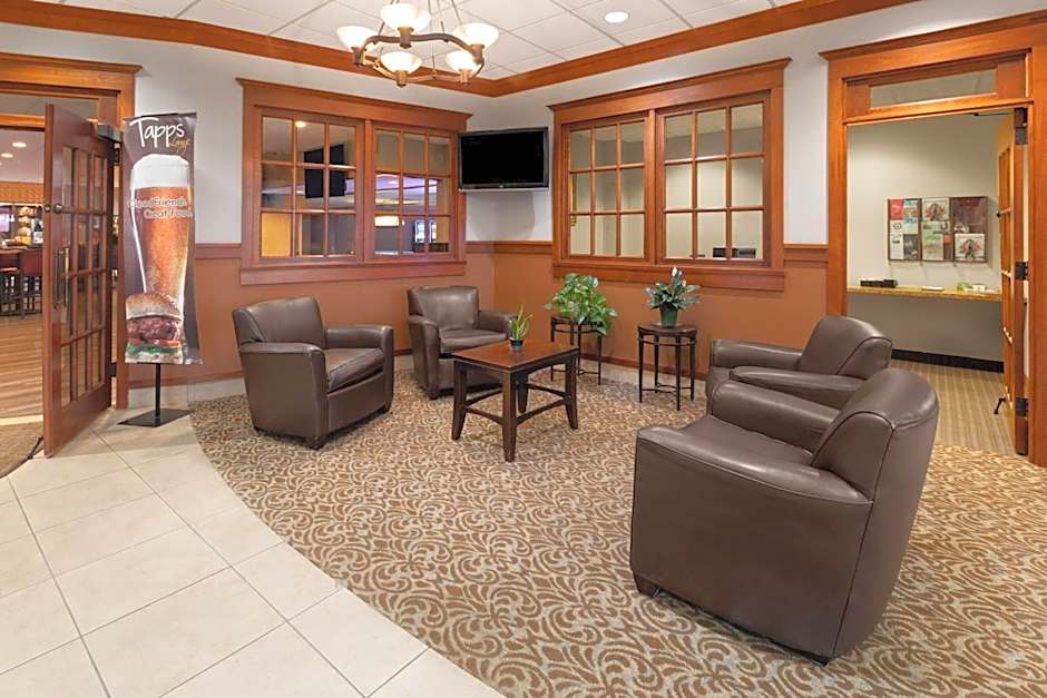 Baymont by Wyndham Jamestown Conference Center & Water Park