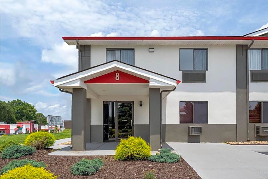 Super 8 by Wyndham Farmville